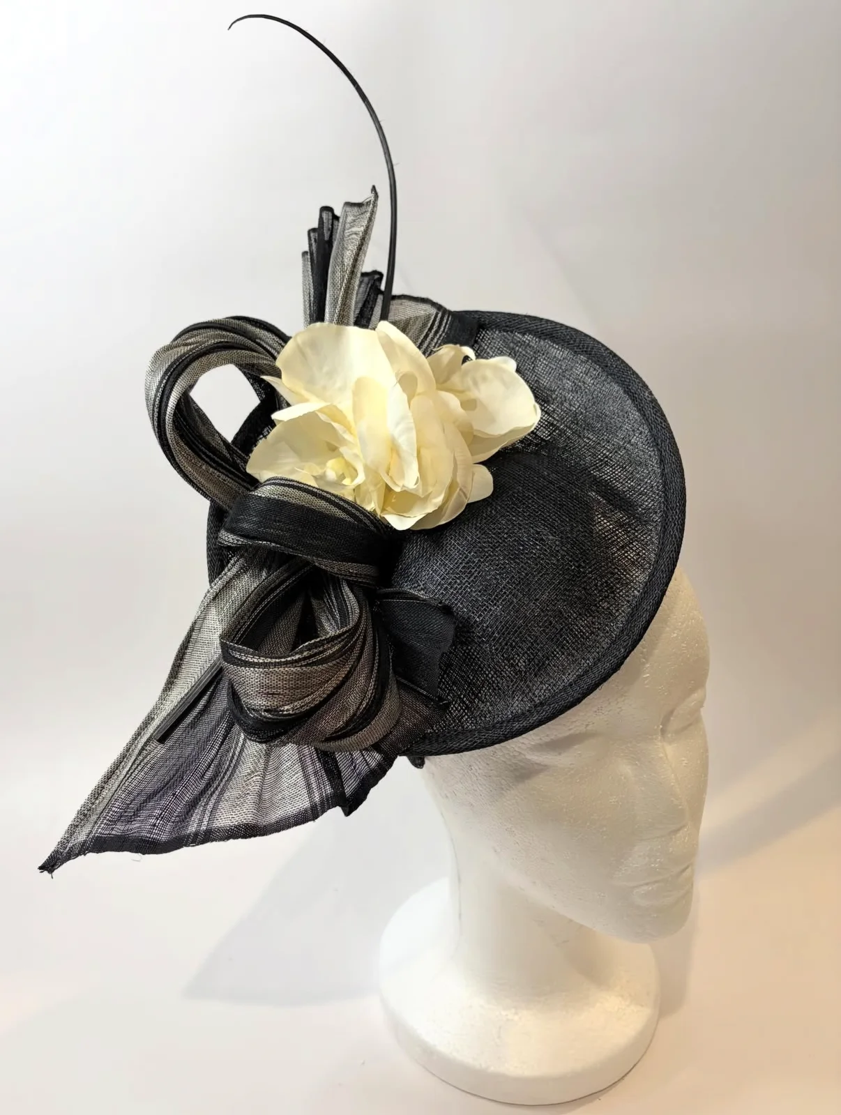 Kentucky Derby Fascinators | Milliner display picture 1